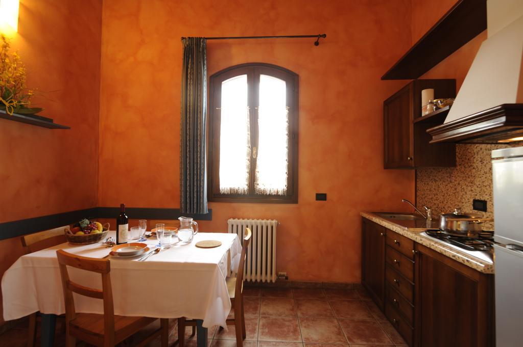 Agriturismo Gian Galeazzo Visconti Hostal Valeggio sul Mincio Habitación foto