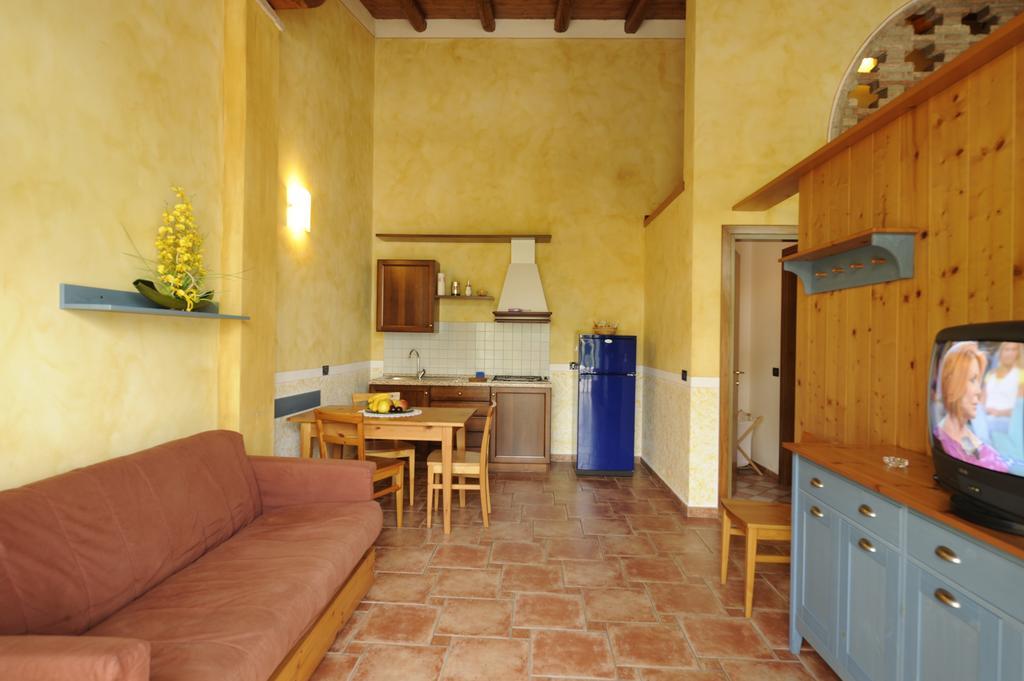 Agriturismo Gian Galeazzo Visconti Hostal Valeggio sul Mincio Habitación foto