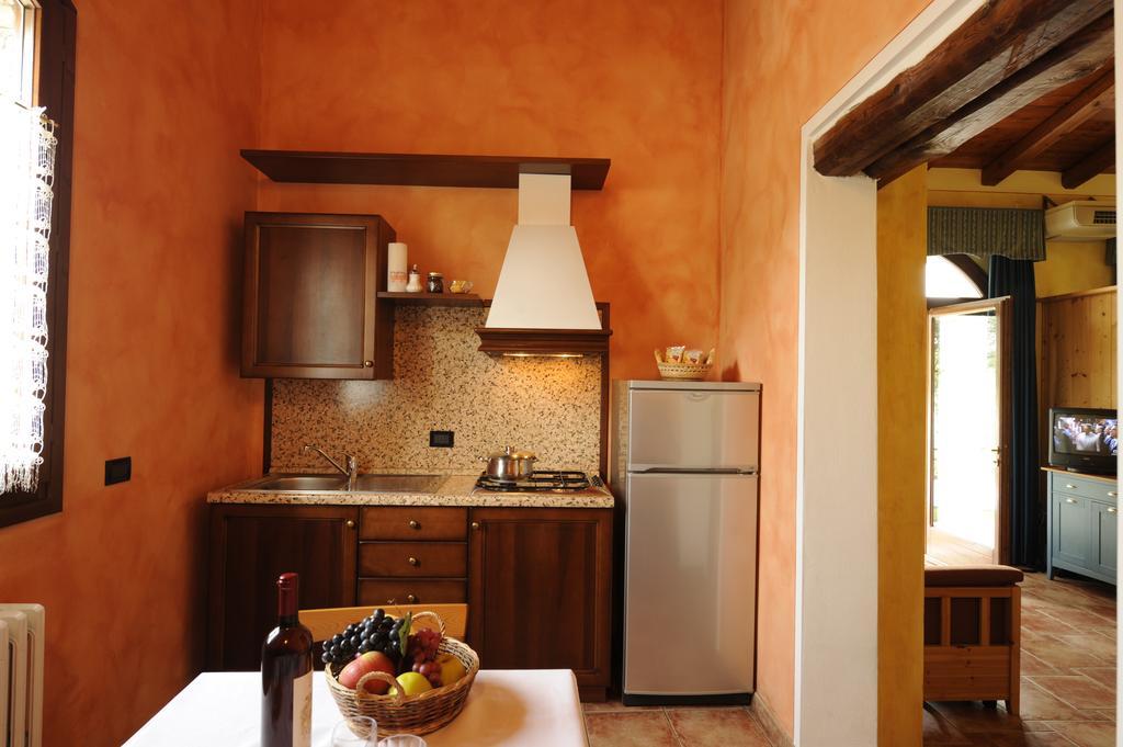 Agriturismo Gian Galeazzo Visconti Hostal Valeggio sul Mincio Habitación foto